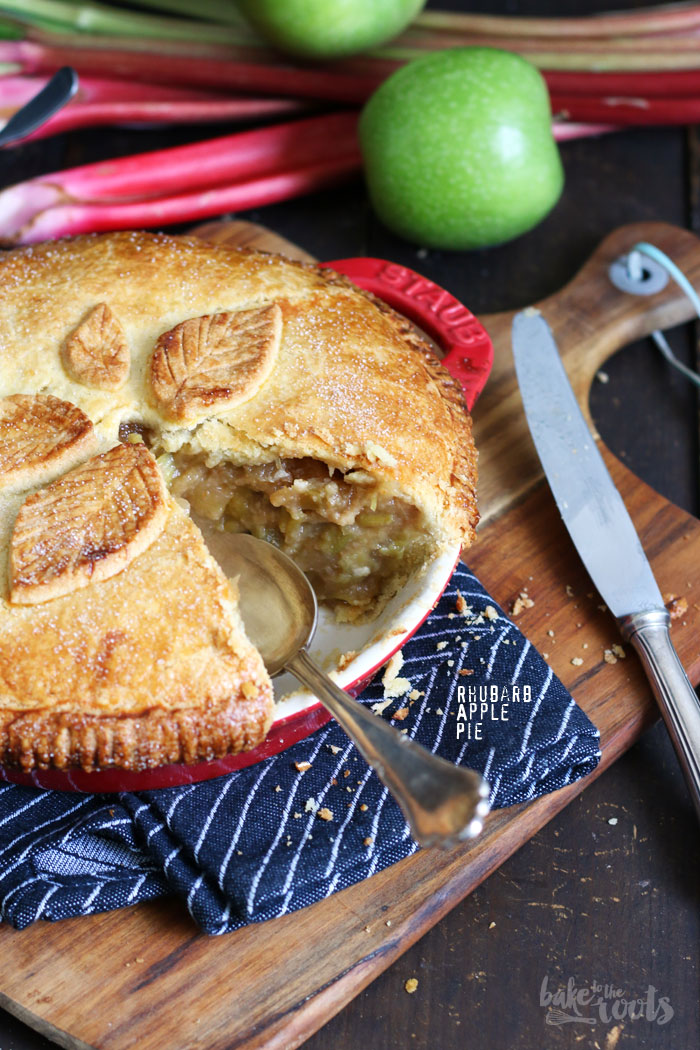 Rhubarb Apple Pie | Bake to the roots