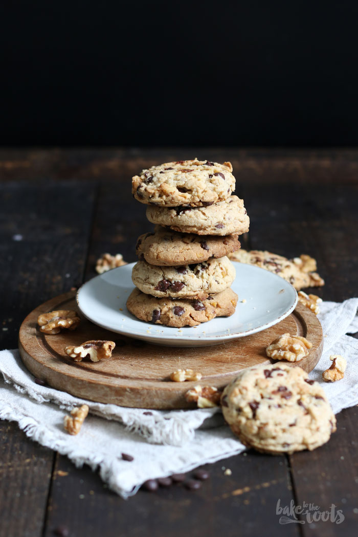 Vegan Walnut Chocolate Chip Cookies | Bake to the roots