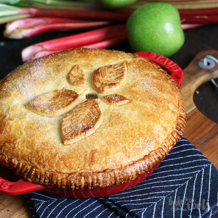 Rhubarb Apple Pie | Bake to the roots