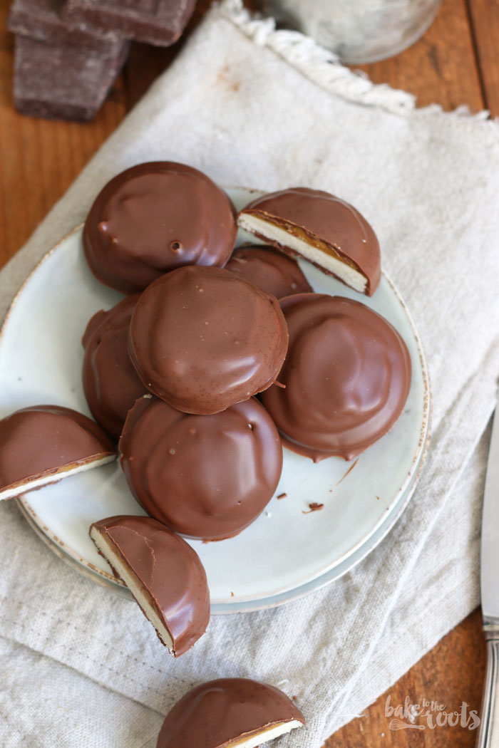 Twix Cookies with Dulce de leche | Bake to the roots