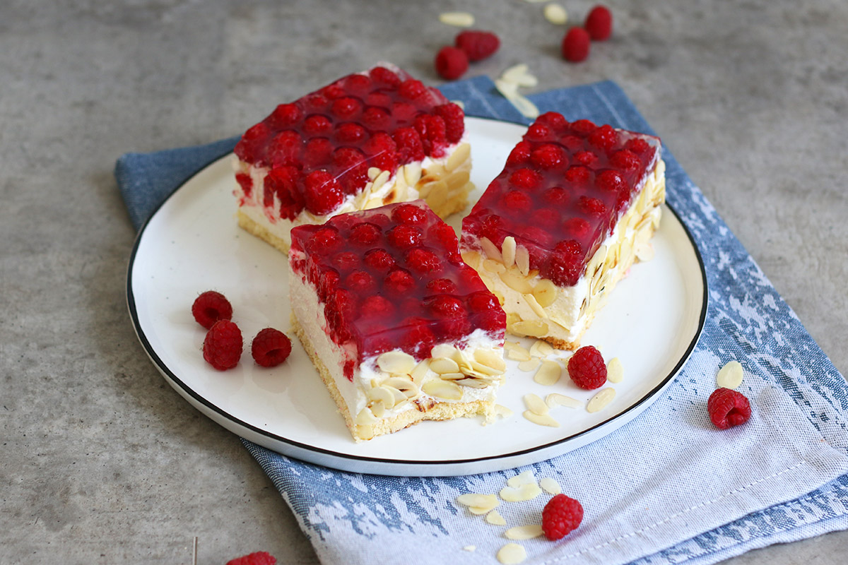 Quark Himberschnitten | Bake to the roots