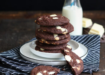 Black 'n' White Cookies | Bake to the roots