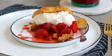 Strawberry Shortcake | Bake to the roots