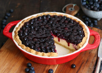 Blueberry Cheesecake Pie | Bake to the roots