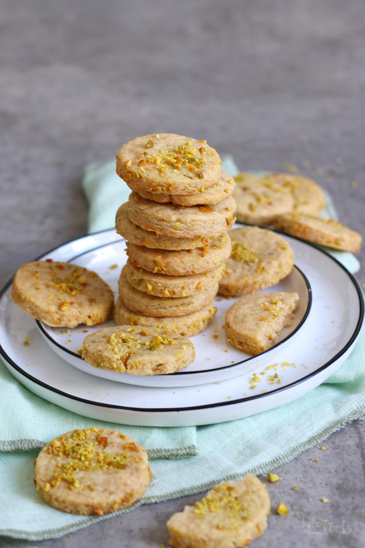 Shortbread Cookies mit Pistazien & Kardamom | Bake to the roots