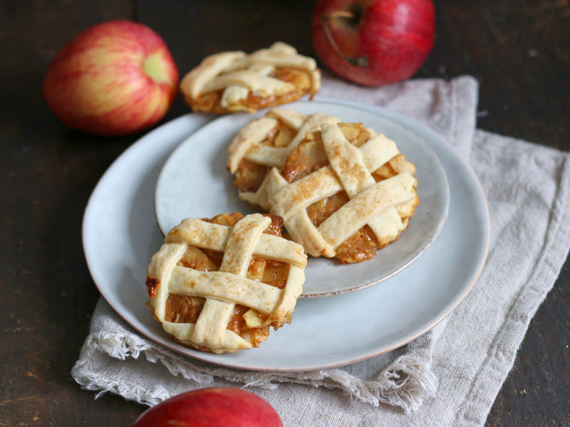 Caramel Apple Pie Cookies | Bake to the roots