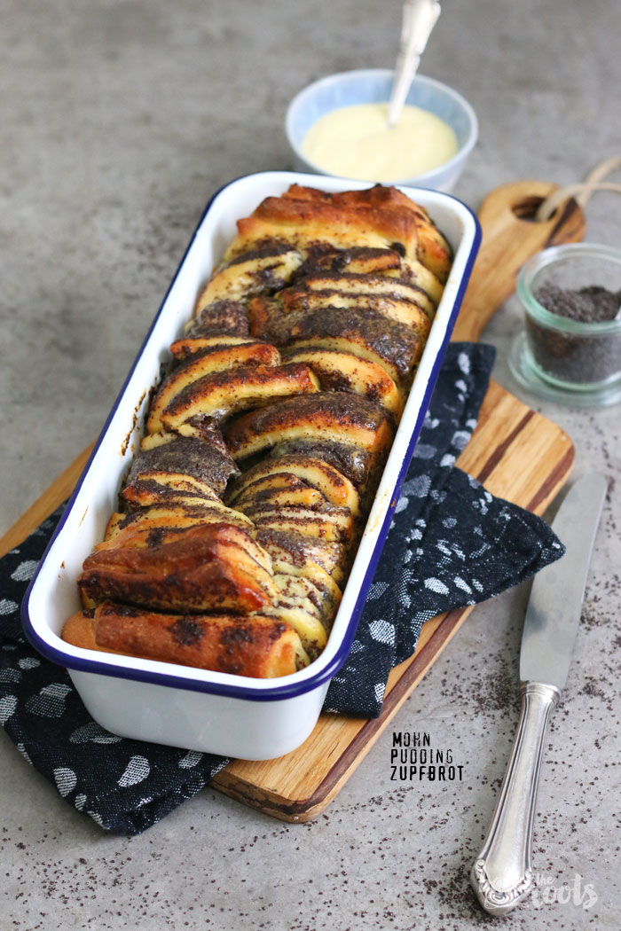 Mohn Pudding Zupfbrot | Bake to the roots