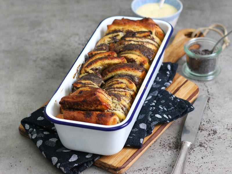 Mohn Pudding Zupfbrot | Bake to the roots