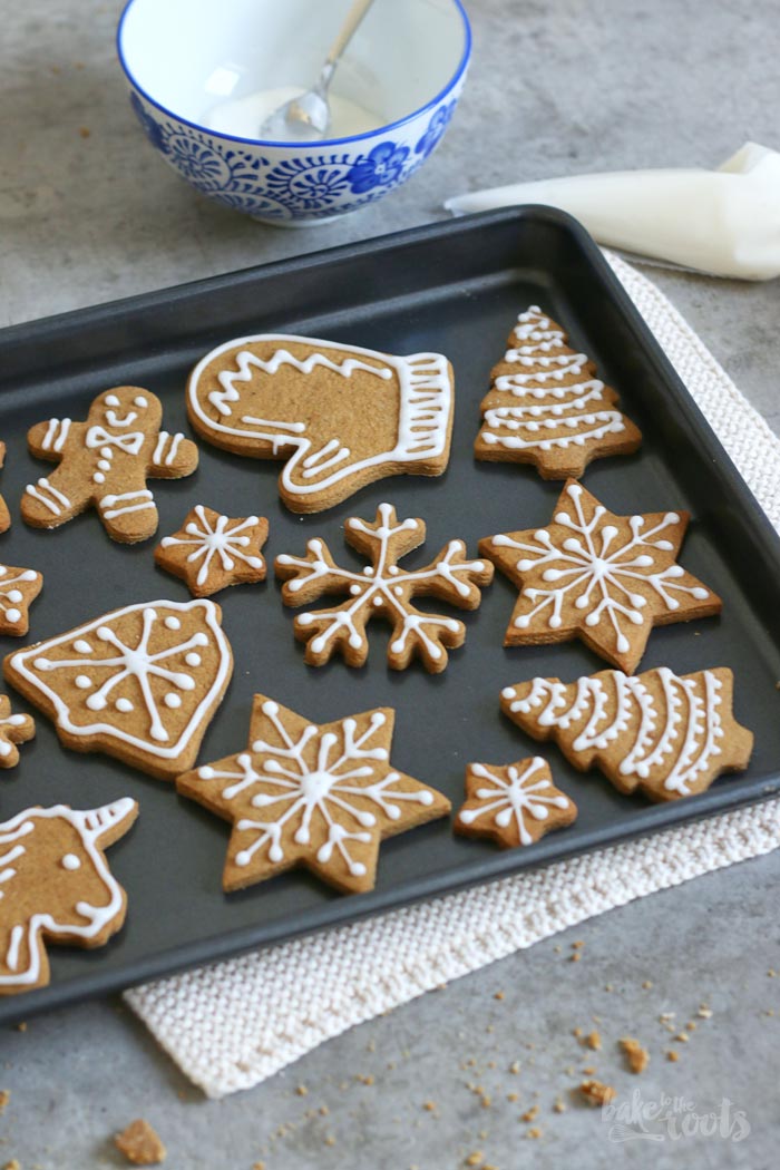 Gingerbread Cookies | Bake to the roots