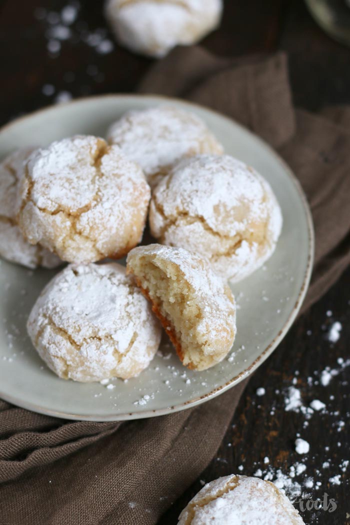 Amaretti | Bake to the roots