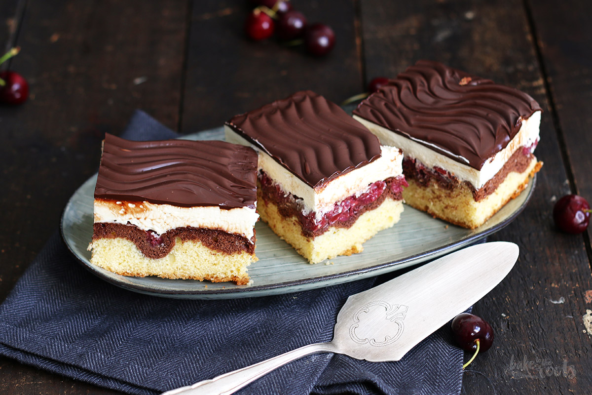 Klassische Donauwellen aka. Schneewittchenkuchen | Bake to the roots