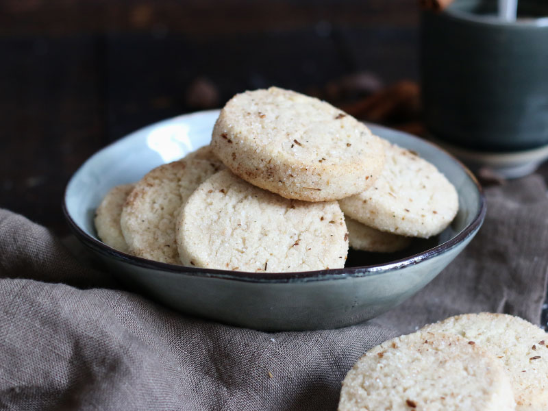 Chai Latte Cookies | Bake to the roots