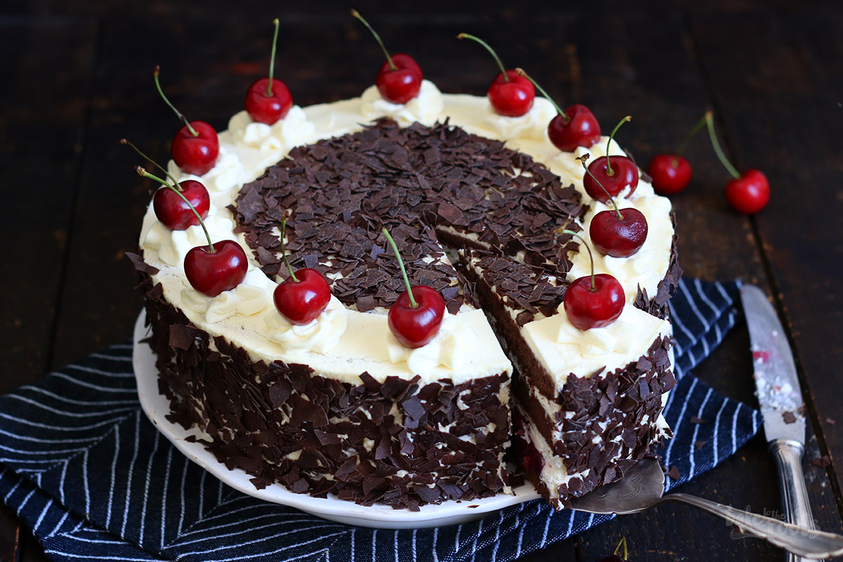 Schwarzwälder Kirschtorte | Bake to the roots