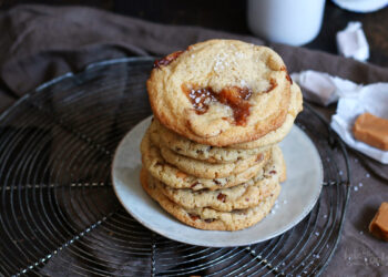 Salted Caramel Cookies | Bake to the roots