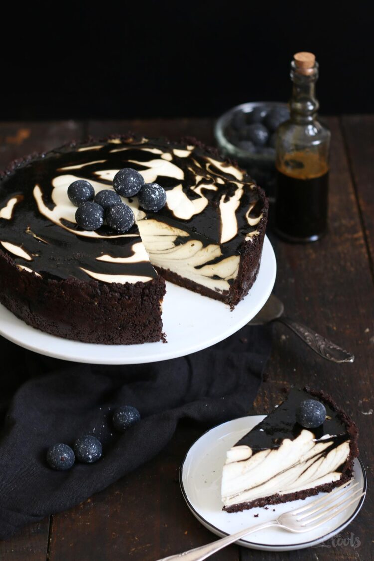 Lakritz Marmor Käsekuchen | Bake to the roots