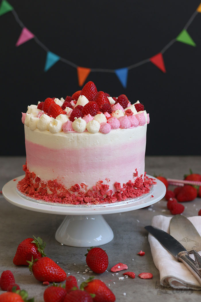 Strawberry Raspberry Ombré Cake | Bake to the roots