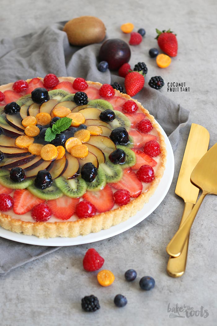 Coconut Pudding Tart with fresh Fruits