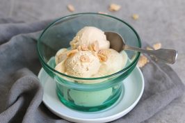 Cornflakes Ice Cream | Bake to the roots
