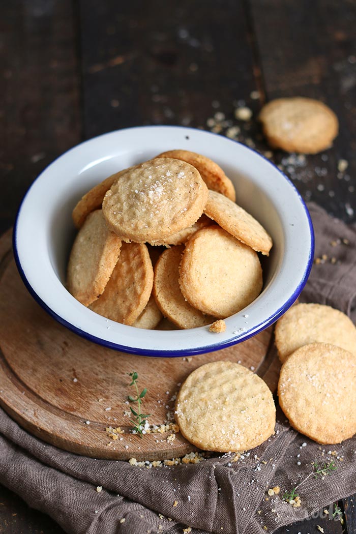 Parmesan Thyme Shorbread Cookies | Bake to the roots