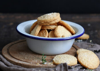 Parmesan Thyme Shortbread Cookies | Bake to the roots
