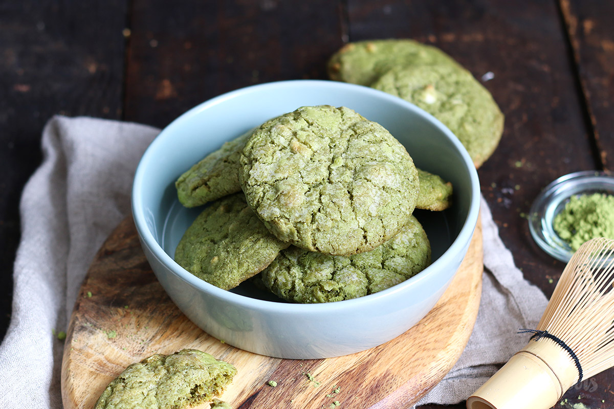 Matcha White Chocolate Cookies | Bake to the roots