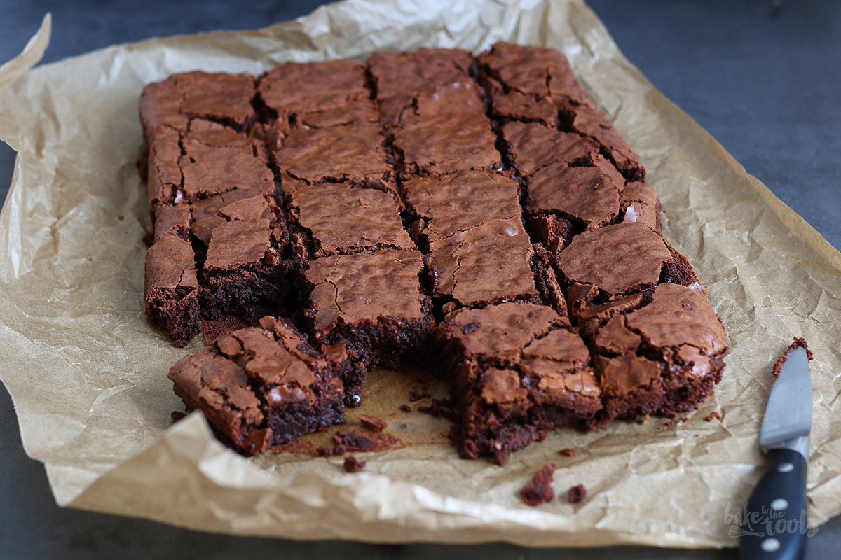 Best Fudgy Brownies | Bake to the roots
