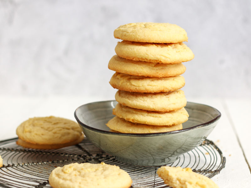 Easy Sugar Cookies | Bake to the roots