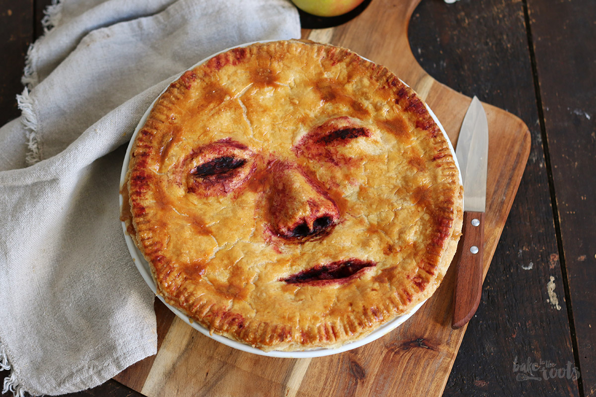 Halloween Apple Pie »Face/Off« | Bake to the roots