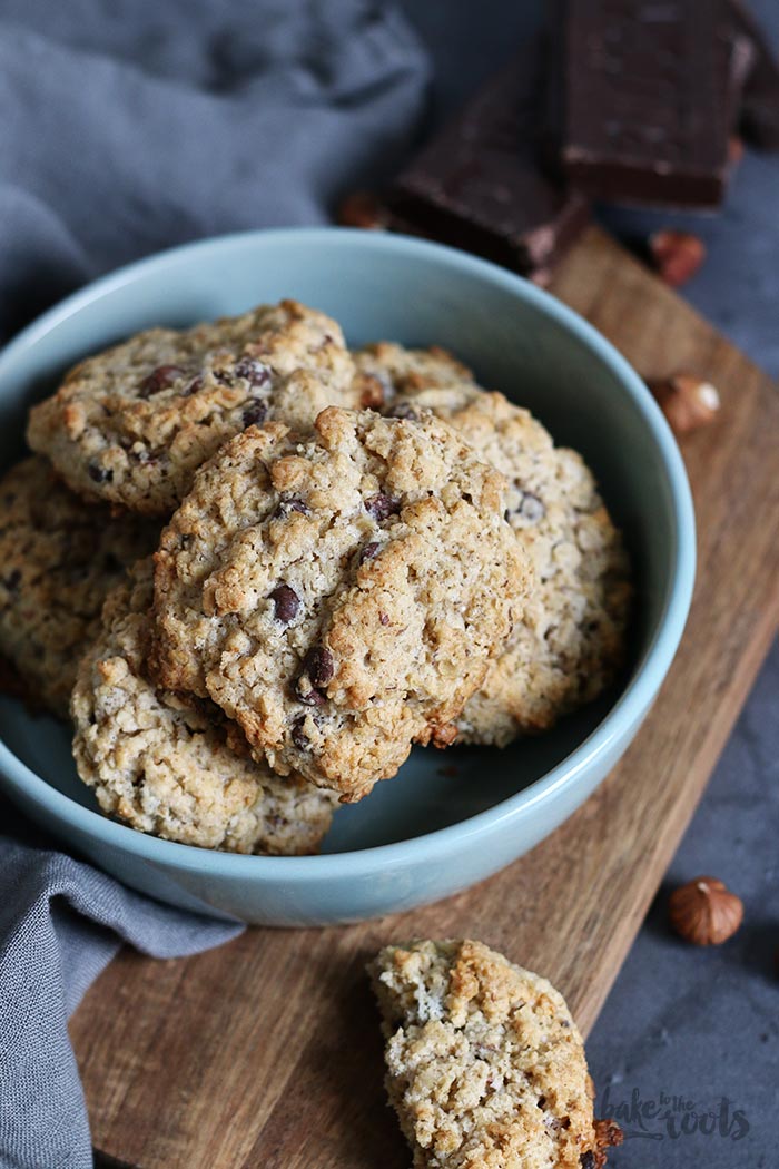 Oatmeal Cookies with Hazelnuts and Chocolate | Bake to the roots