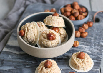 Vegan Hazelnut Cookies | Bake to the roots