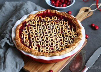 Cherry Cranberry Mulled Wine Pie | Bake to the roots