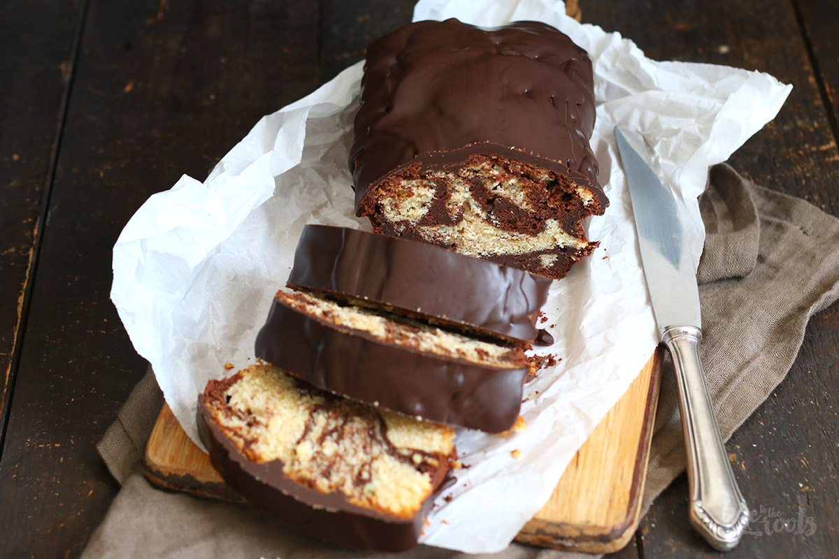 Einfacher Marmorkuchen mit Schokoglasur | Bake to the roots