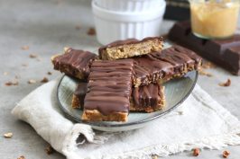 Peanut Butter Müsli Bars | Bake to the roots