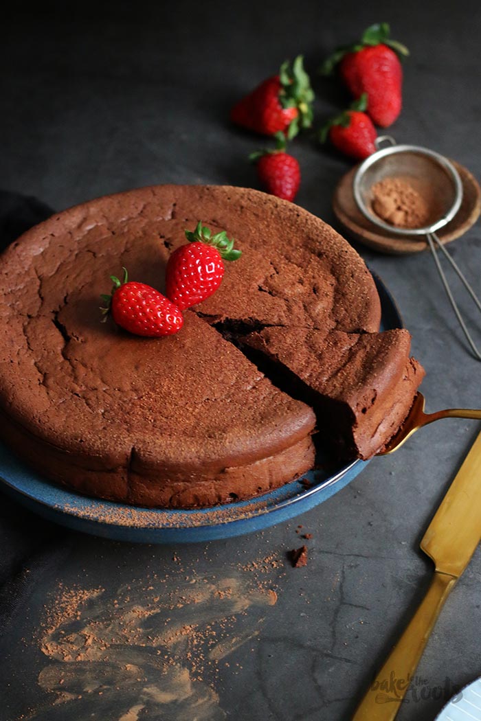 Flourless Chocolate Cake | Bake to the roots