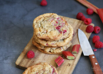 Rhubarb Raspberry Cookies | Bake to the roots