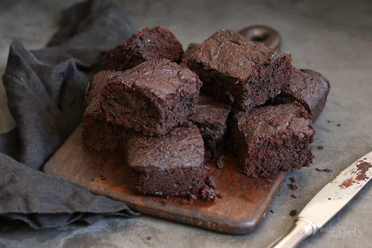 Keto Brownies | Bake to the roots