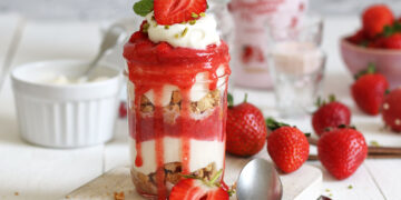 Strawberry Tiramisu | Bake to the roots