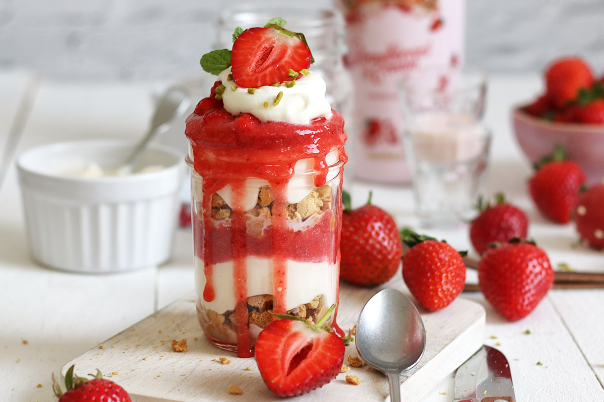 Strawberry Tiramisu | Bake to the roots