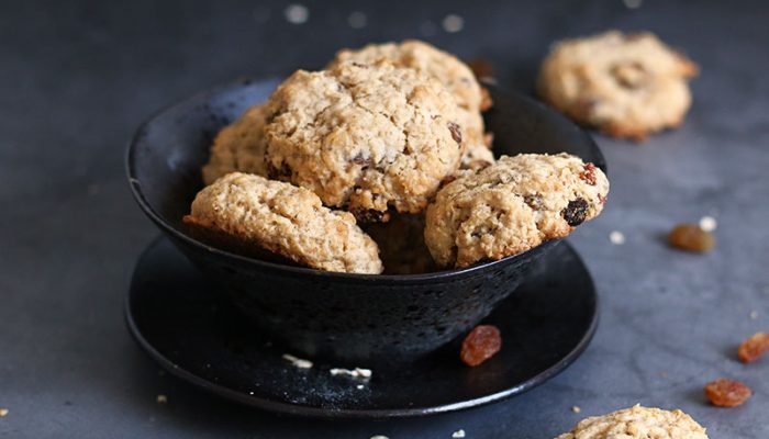 Oatmeal Raisin Cookies | Bake to the roots