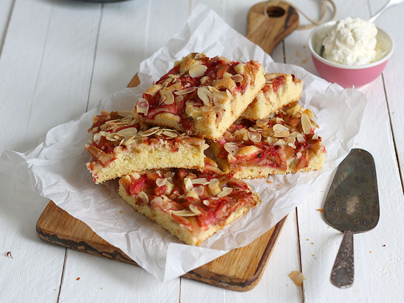 Rhabarberkuchen vom Blech | Bake to the roots
