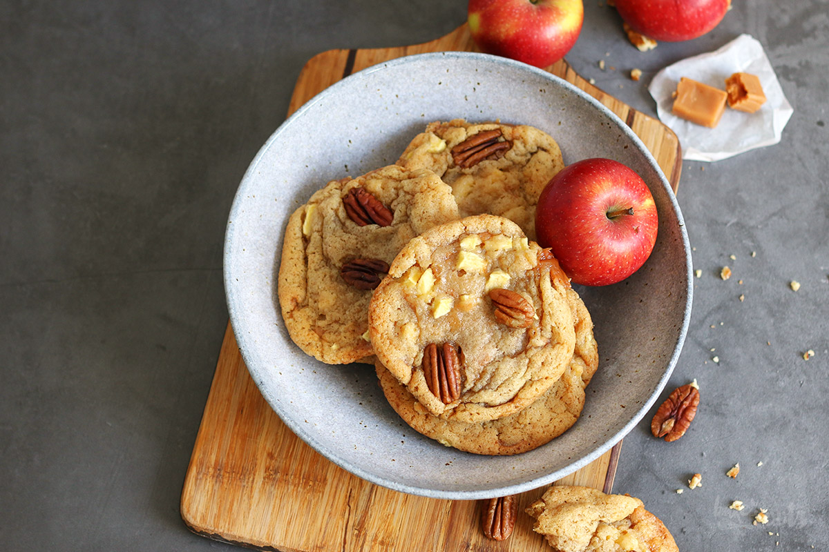 Caramel Apple Pecan Cookies | Bake to the roots