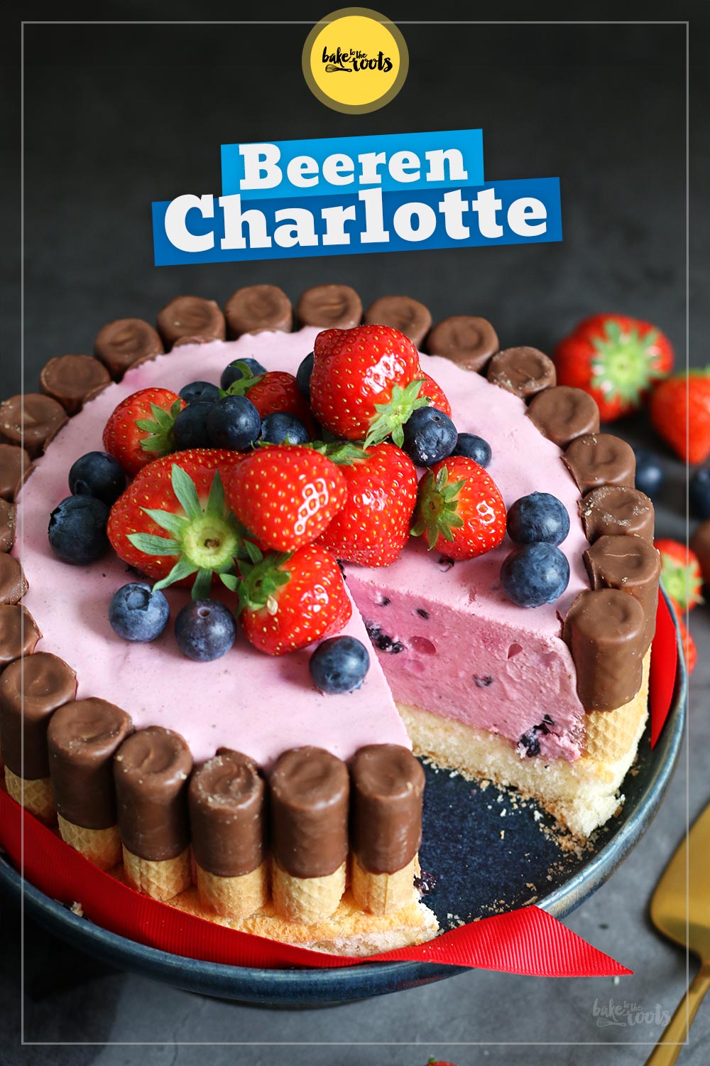 Erdbeeren Blaubeeren Charlotte | Bake to the roots
