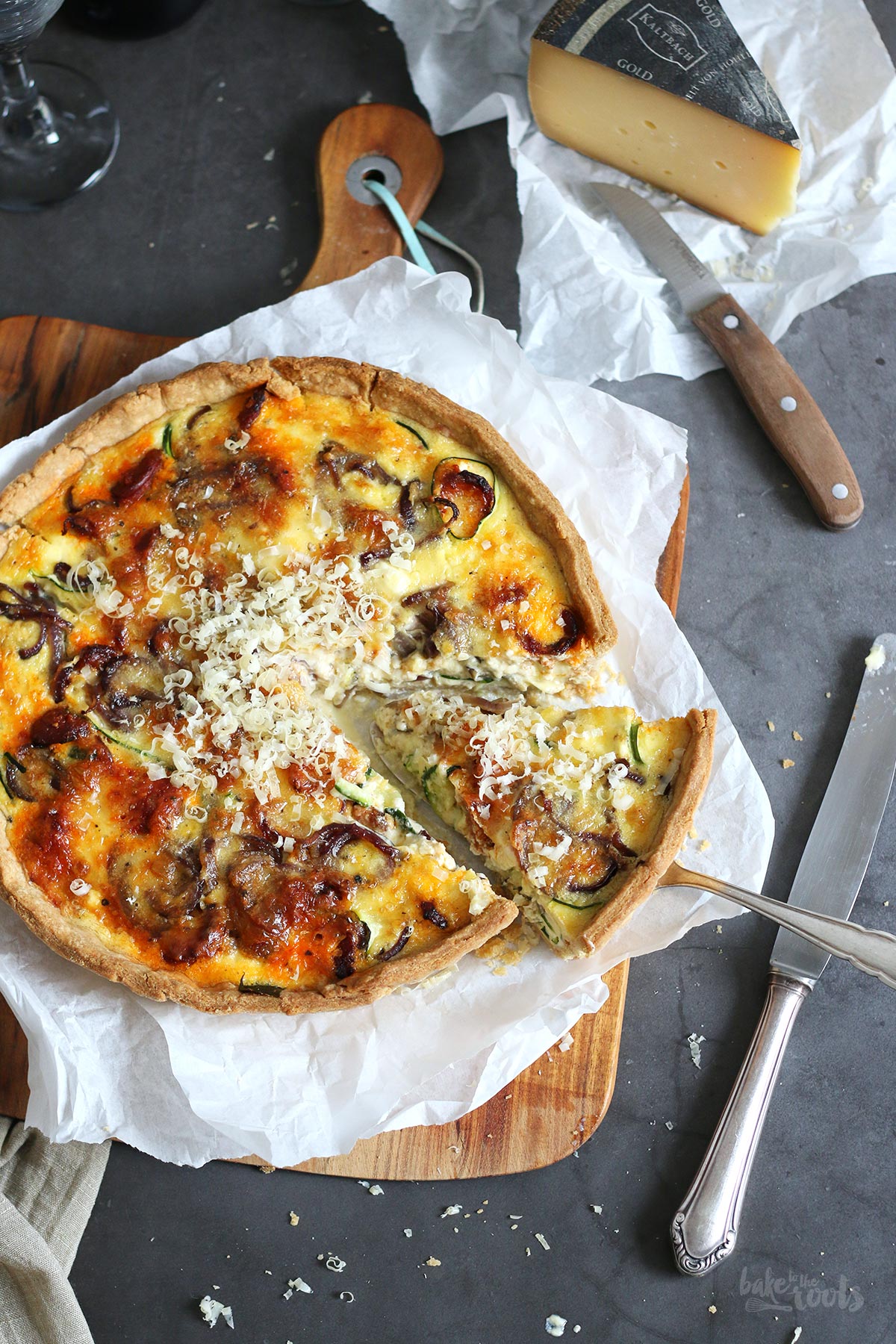 Zucchini Chorizo Käse Tarte | Bake to the roots