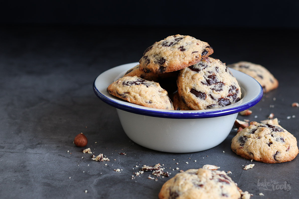 Hazelnut Chocolate Chip Cookies (sugar-free) | Bake to the roots