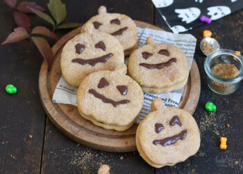 Jack O'Lantern Cookies | Bake to the roots