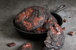 XXXL Double Chocolate Cookies | Bake to the roots