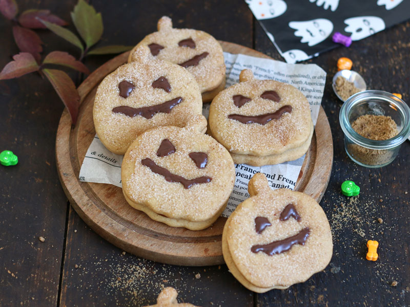 Jack O'Lantern Cookies | Bake to the roots