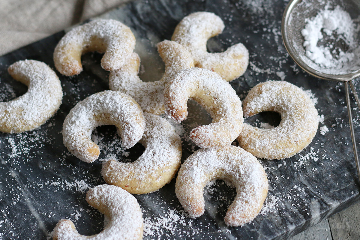 Vegane Vanillekipferl | Bake to the roots