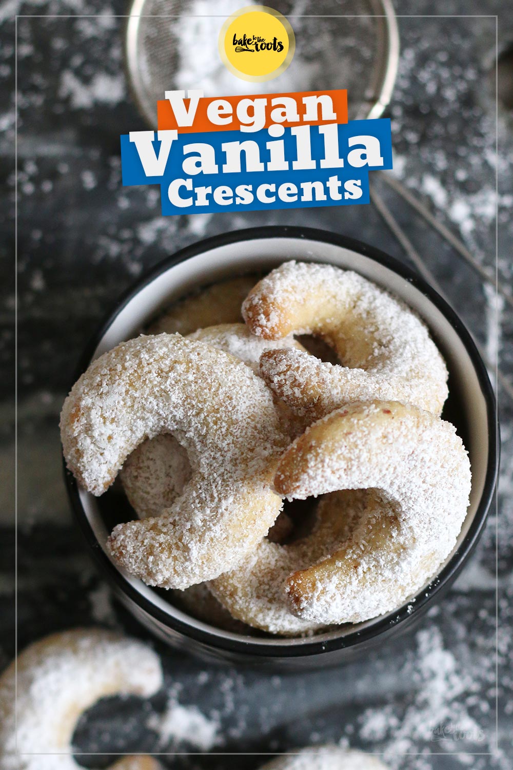 Vegan Vanilla Crescents (German Christmas Cookies) | Bake to the roots