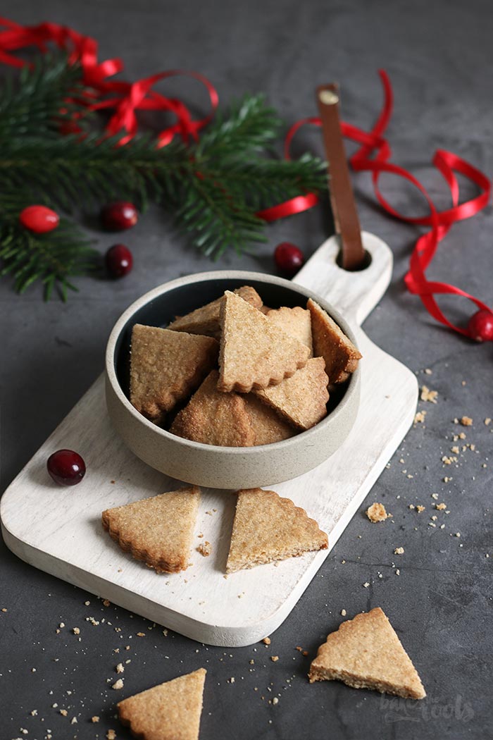 Lebkuchen Shortbread | Bake to the roots